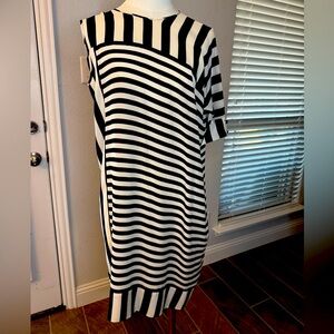 BCBG MaxAzria Black White Stripe One Sleeve Shift Mini Dress XS